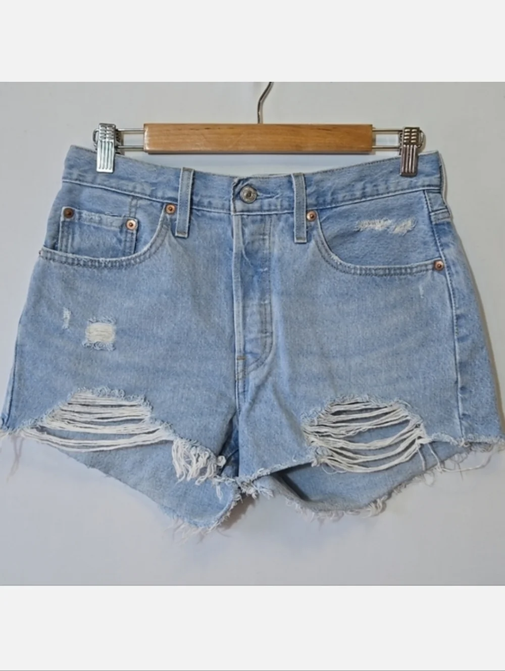 Levi's Premium 501 Original Fit High Rise Jean Shorts‎ Size 28 Light Wash Button